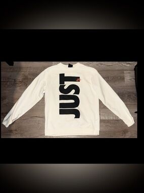 Men's Nike Crewneck Sweatshirt Size Medium